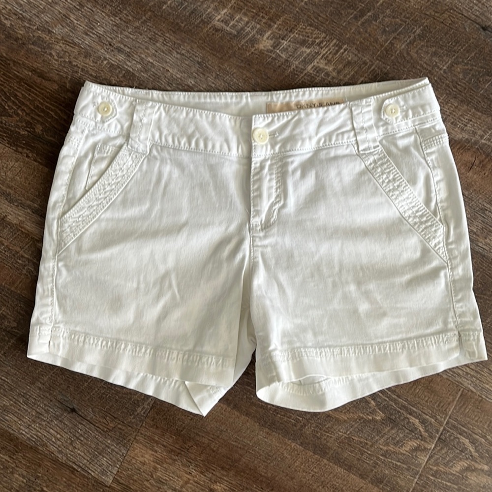 White shorts DKNY size 8